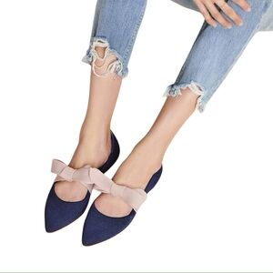 Rothy’s Classic Bow top-strapped style navy Sapphire with neutral ties - size 6